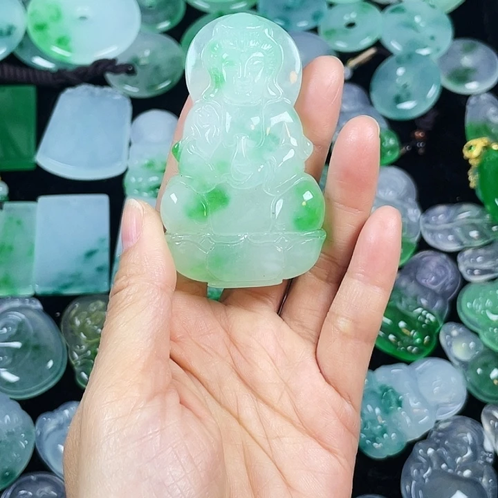 翡翠未镶嵌颈饰吊坠