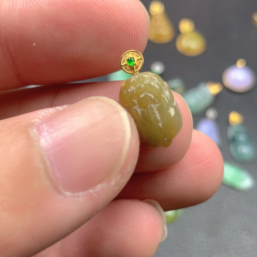 【闪购商品】颈饰18K金镶嵌翡翠翡翠