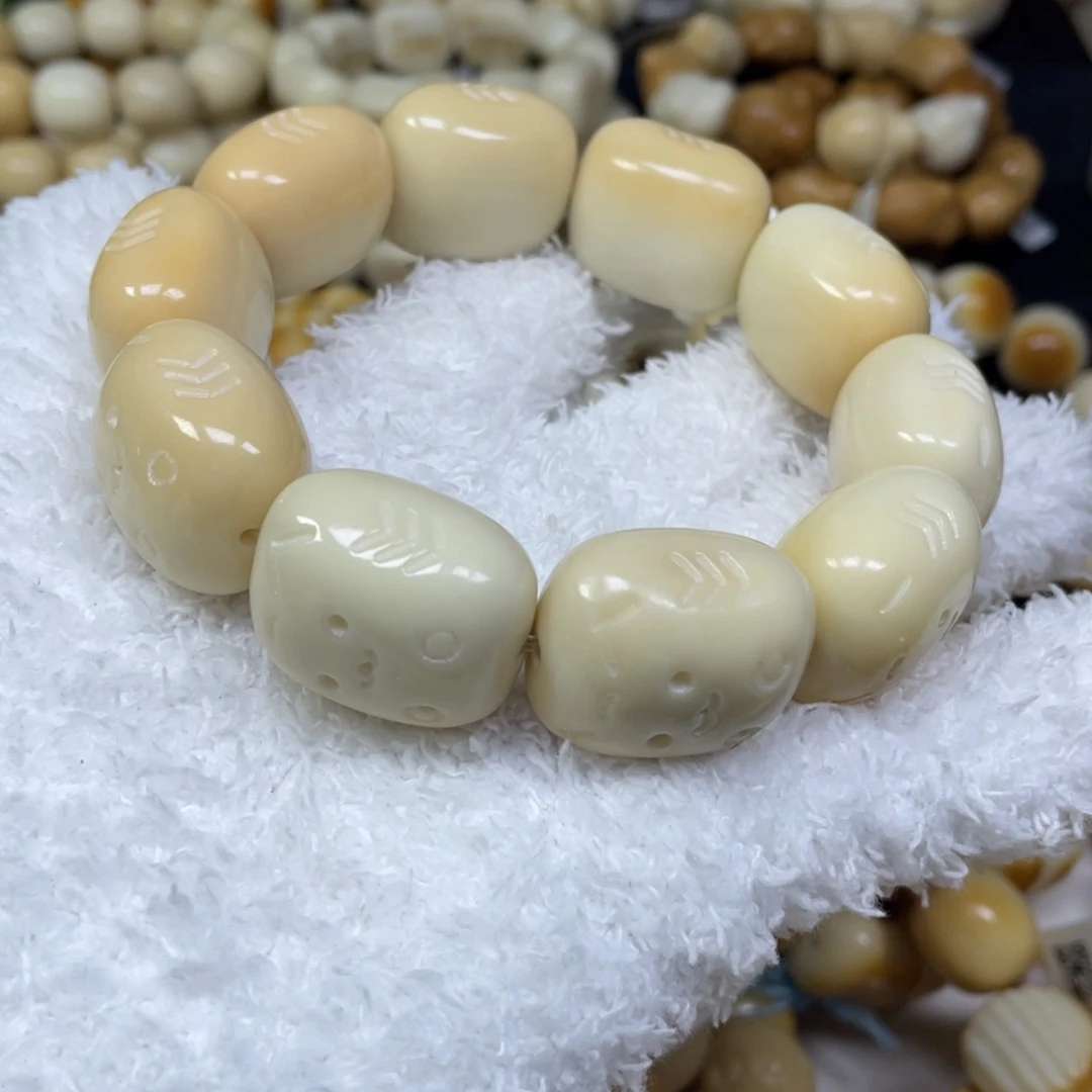 菩提根/象牙果手串11.18.1微瑕年糕猫