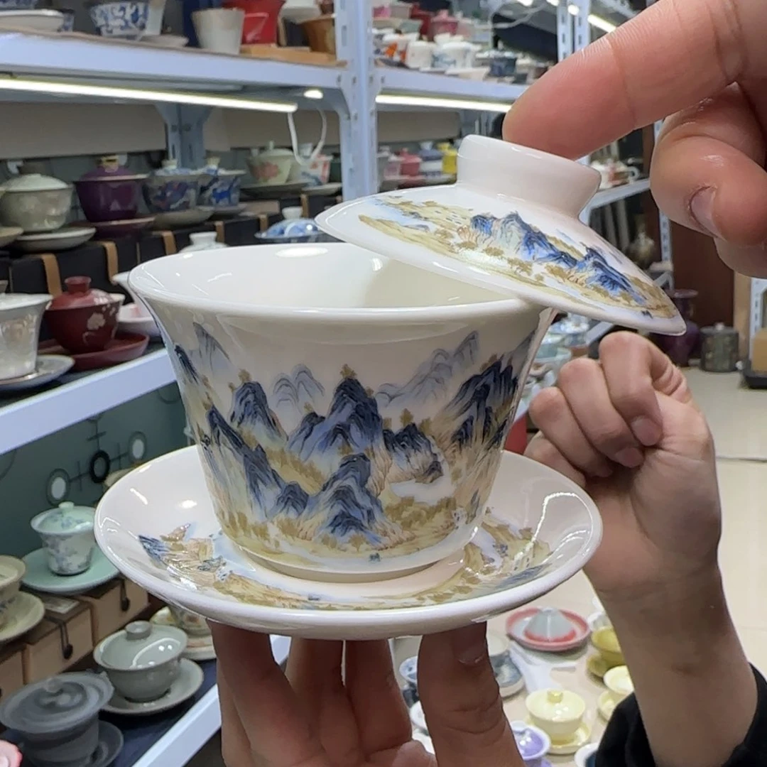 高温下的高温天气使人心情愉悦