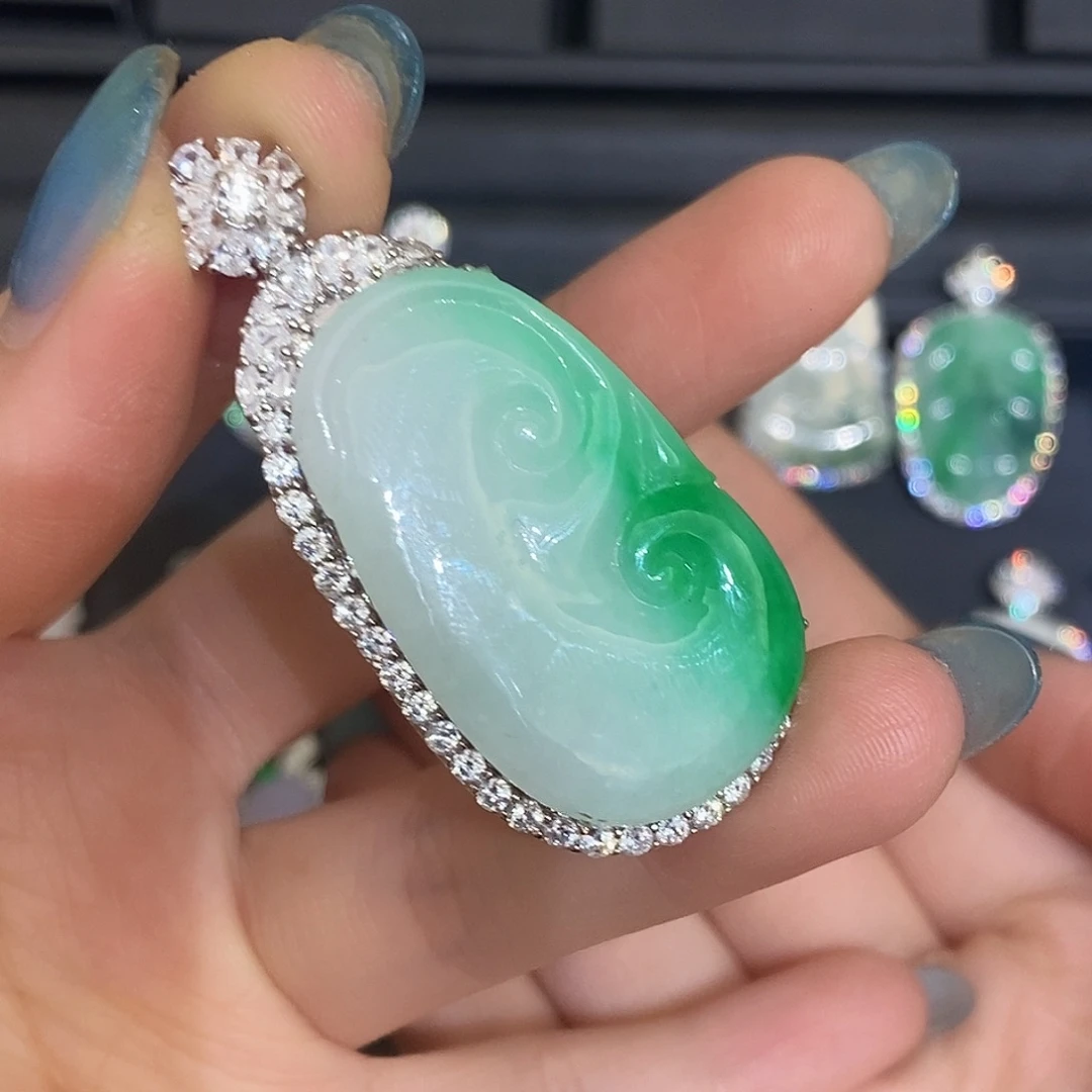 翡翠银S925镶嵌颈饰天然翡翠