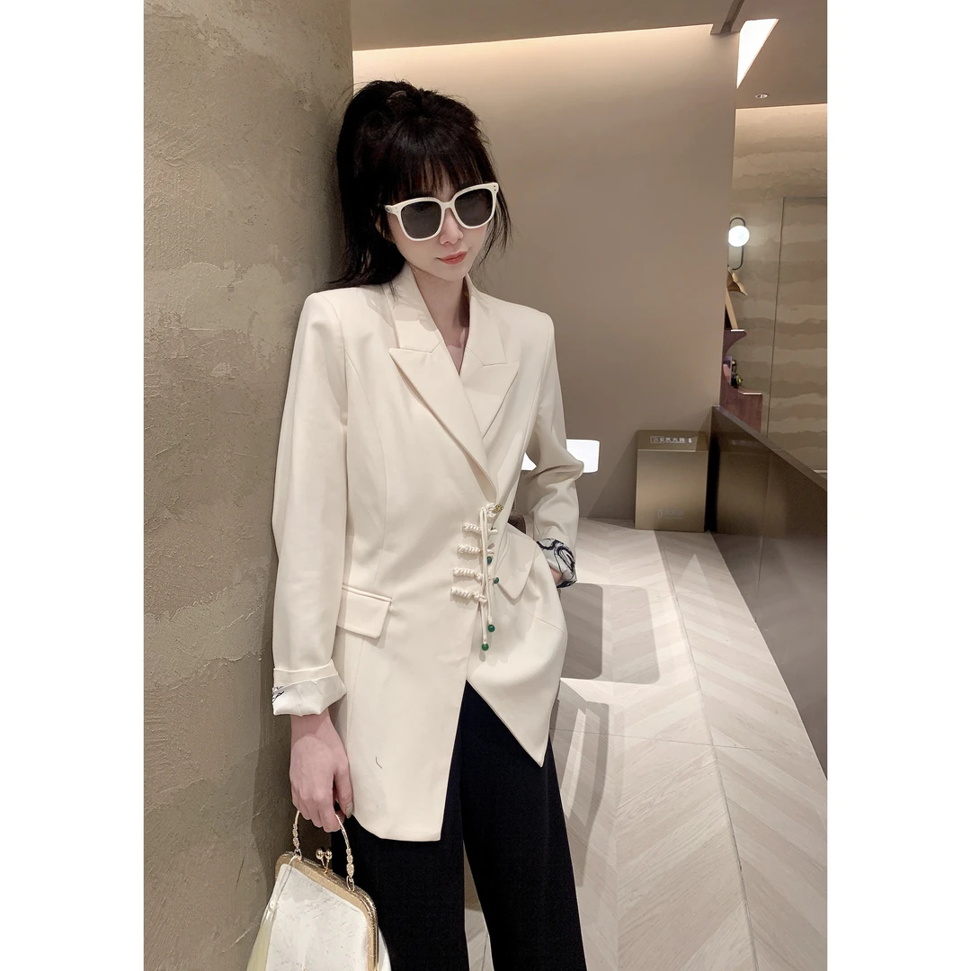 KIKI严选：55030-多米家欧洲站南油早春新款时尚国风盘扣西装外套