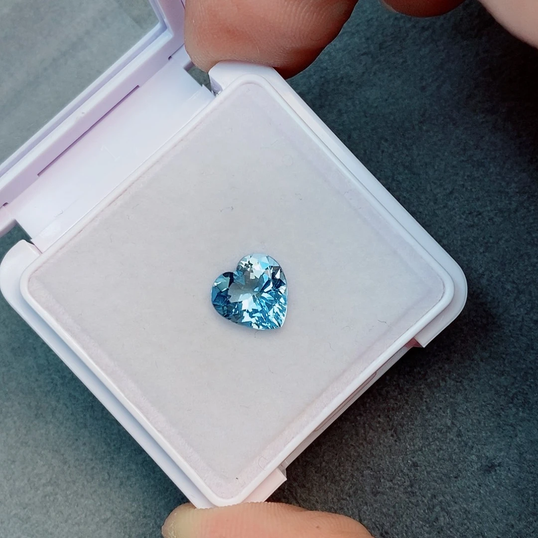 海蓝宝石未镶嵌笔搁1.87ct 圣玛利亚