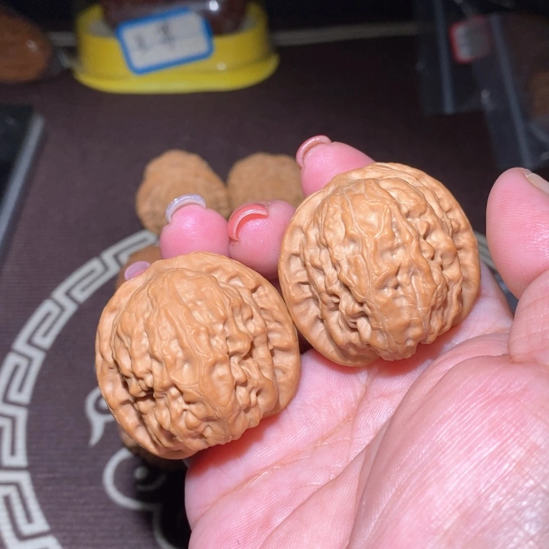 文玩核桃把件野狼