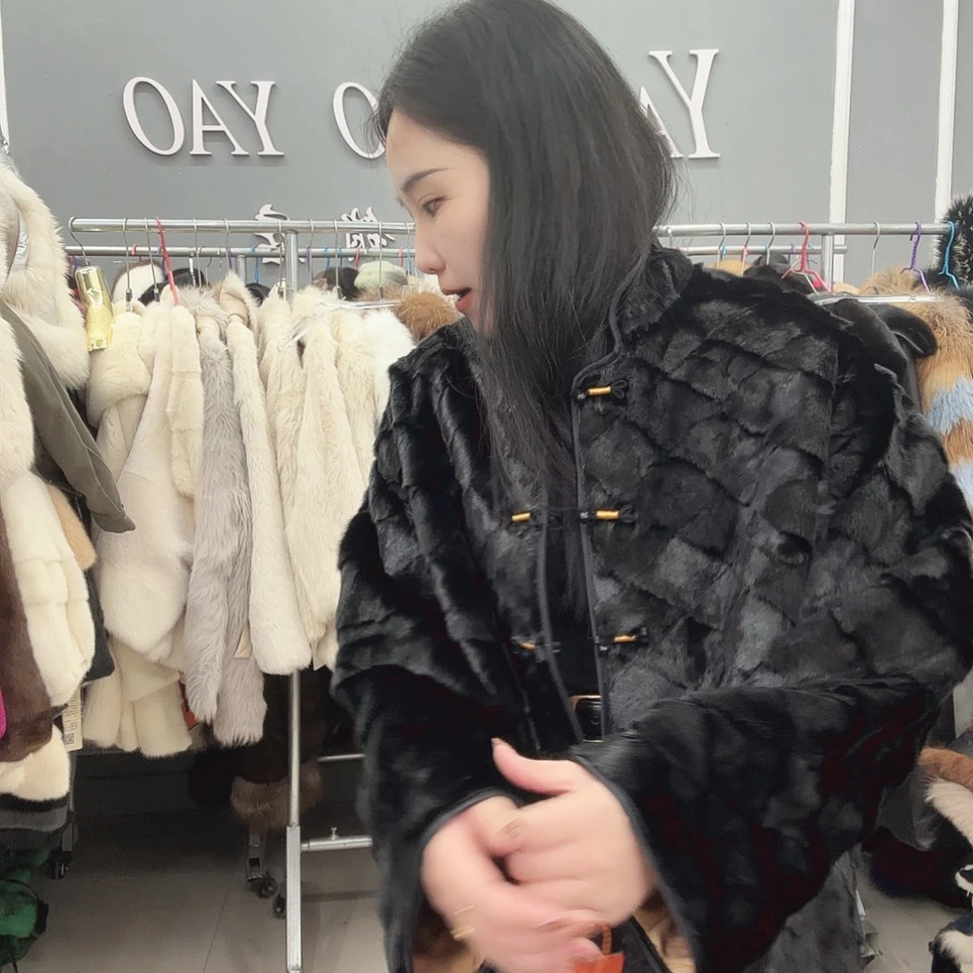 姚小妖家高端皮草