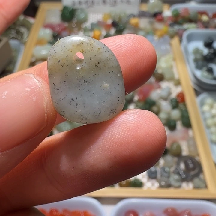 和田玉未镶嵌珠宝半成品