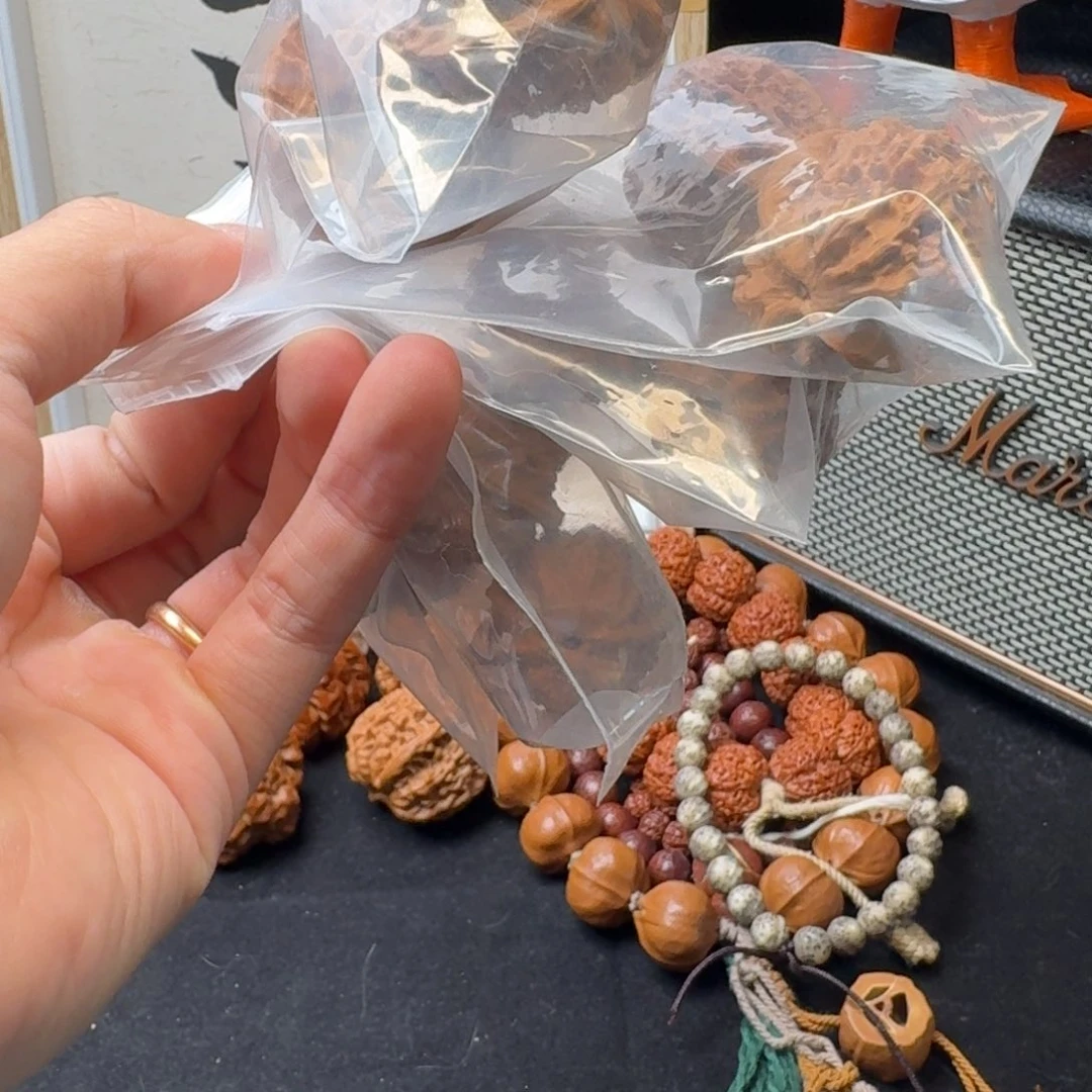 文玩核桃吊坠霞云岭虎头全品