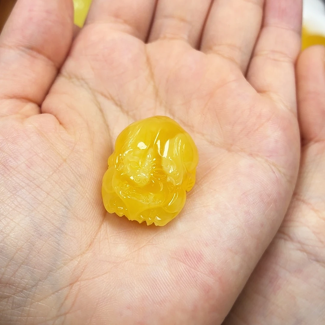 未镶嵌颈饰蜜蜡焦皮妖花貔貅