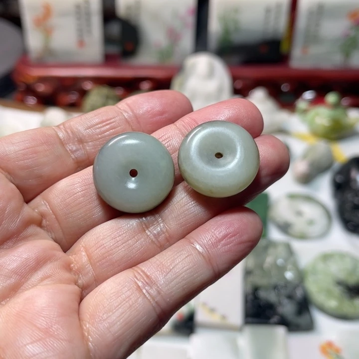 独山玉未镶嵌颈饰