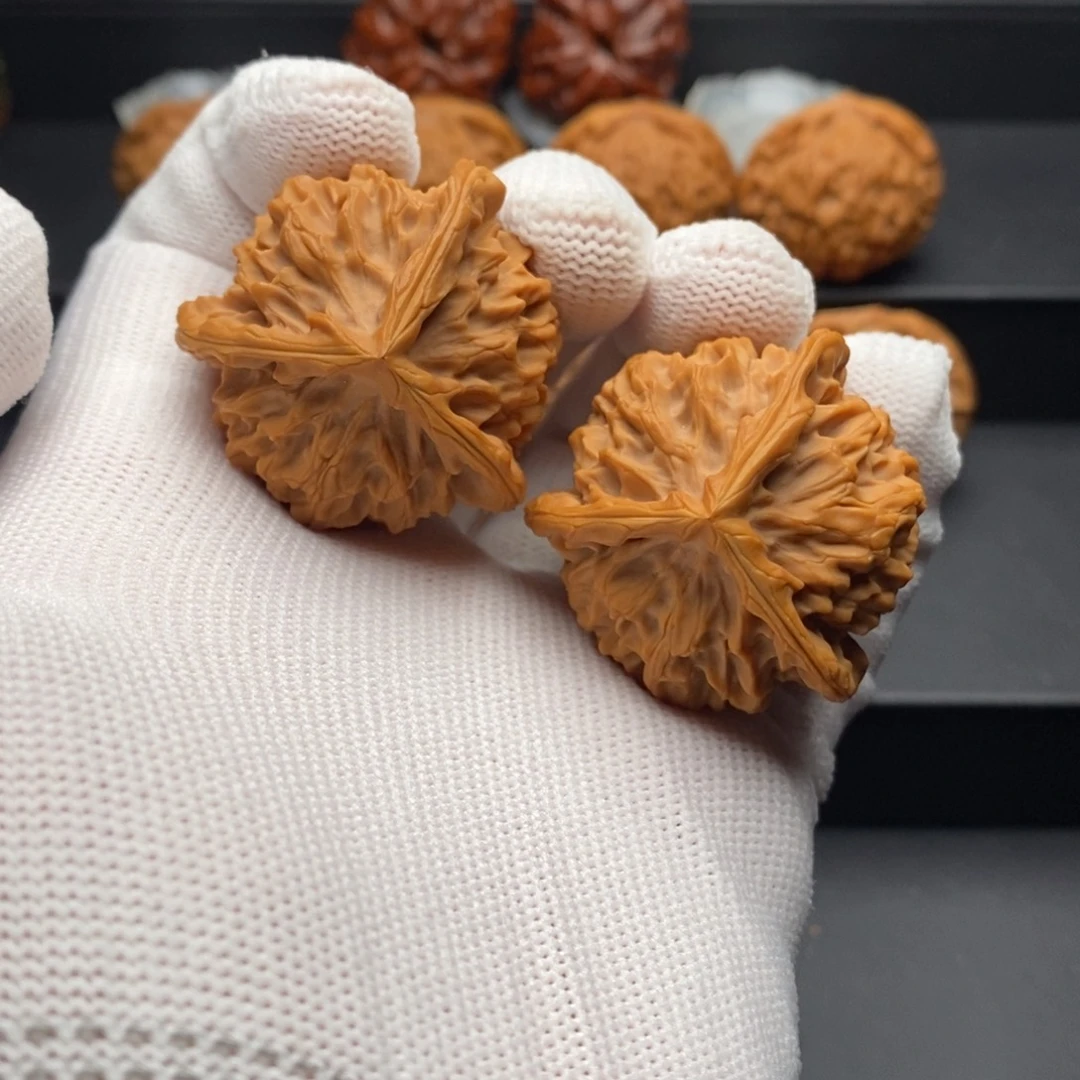 文玩核桃把件40尺秦闷三棱正奔