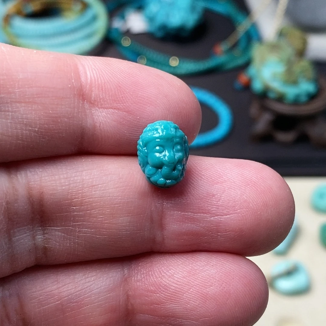 绿松石未镶嵌颈饰