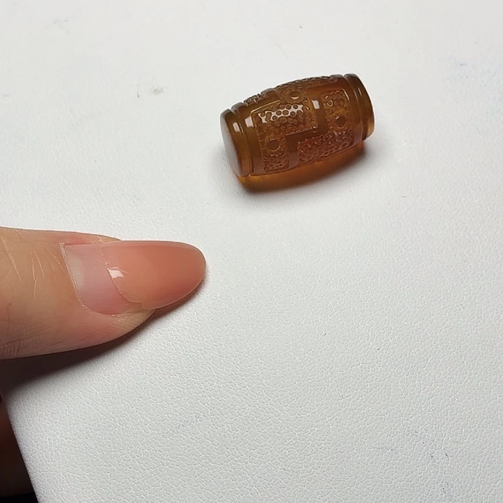 琥珀未镶嵌珠宝奇石吊