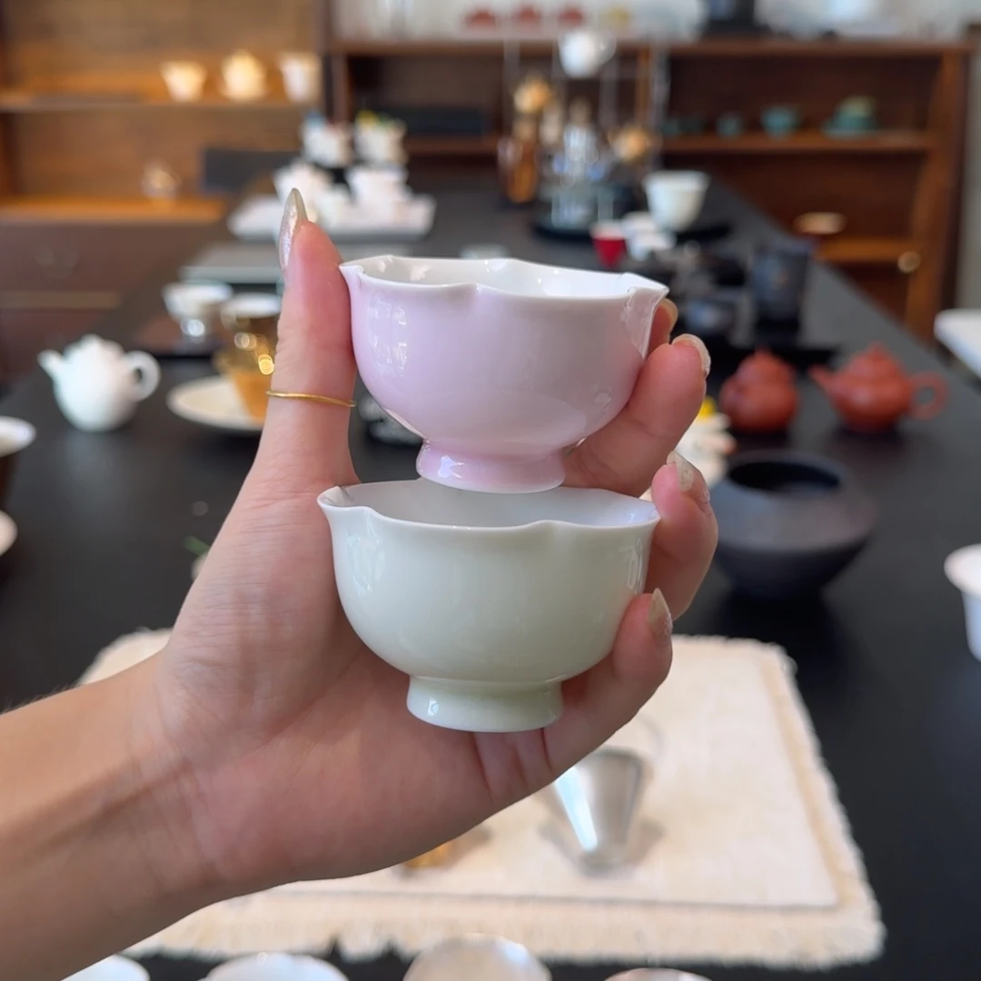 粉色+白色 高足花口杯