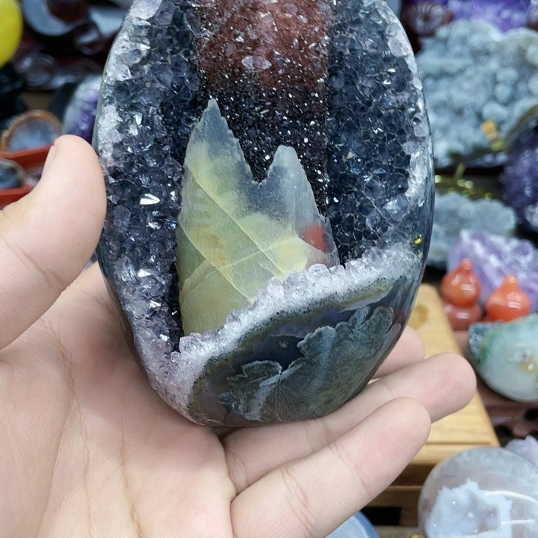 阿***姐紫晶未镶嵌大型摆件（非配饰）