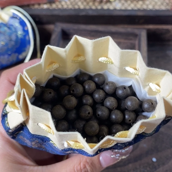 泥塑息肌丸0.8瑕疵珠香包约50克