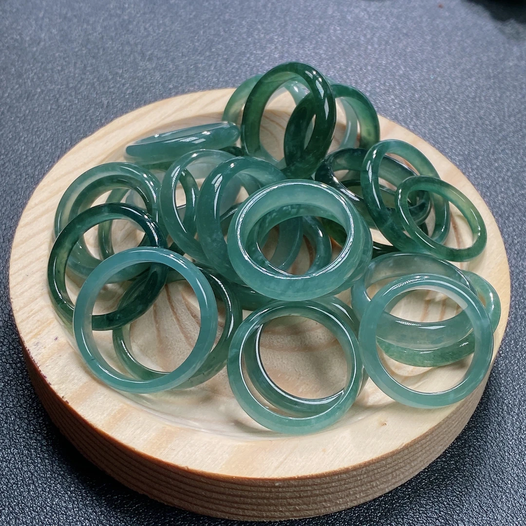 天然翡翠A货素面戒圈 可以当吊坠（多发性发其一）