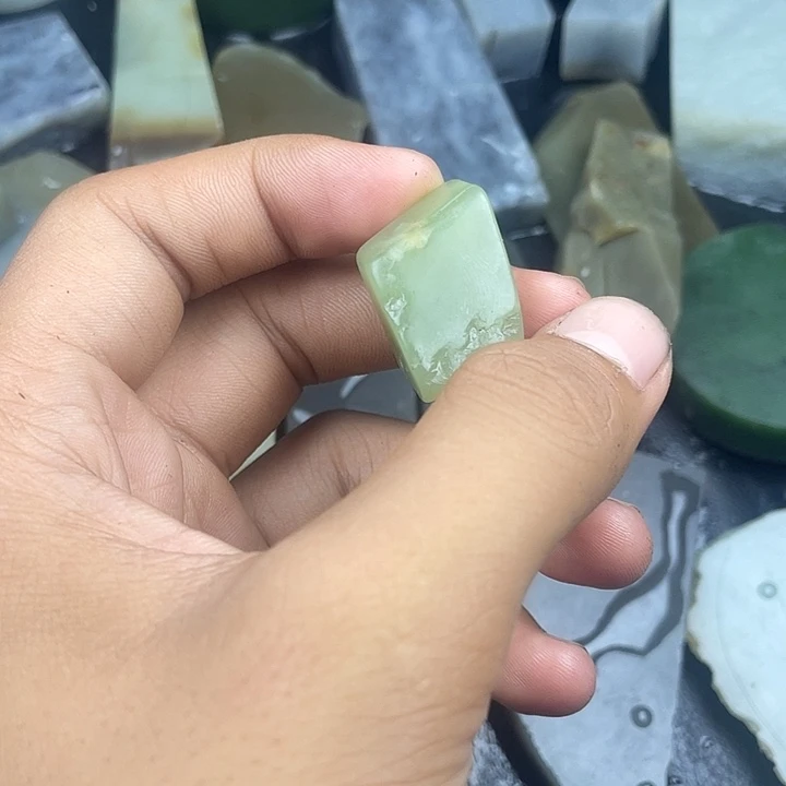 领***悟颈饰未镶嵌和田玉