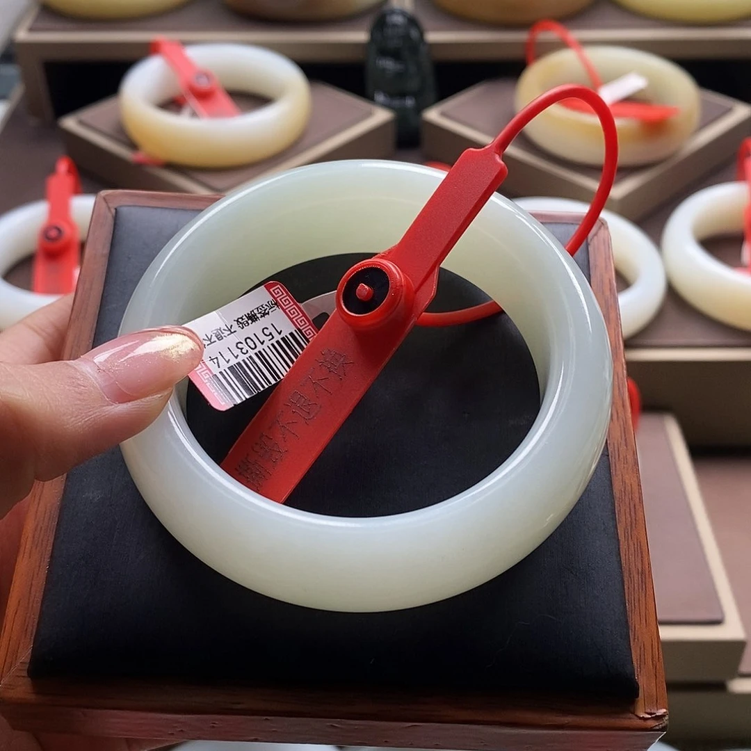 未镶嵌手镯和田玉用****7