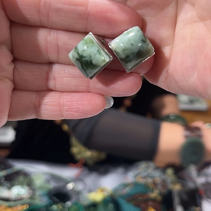 未镶嵌岫玉毛衣链