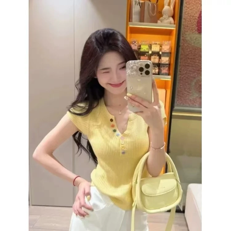 【大眼妹儿专属】设计感彩色纽扣V领短袖针织衫167