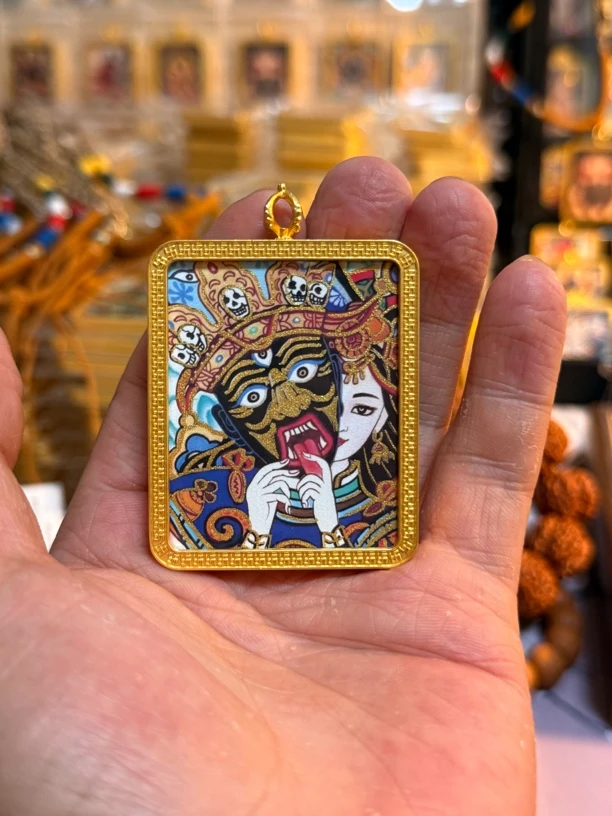 唐卡吊坠扎基拉姆前世今生（半手绘纯手描金送黑色绳子）