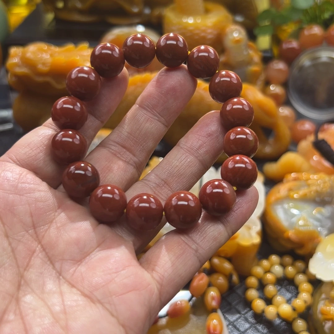 石英质玉未镶嵌颈饰