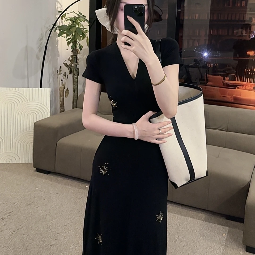 【OS&oneshow】夏款轻奢名媛显瘦气质黑色连衣裙V领重工烫钻长裙女