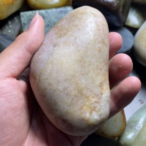 未镶嵌和田玉（糖玉）挂件