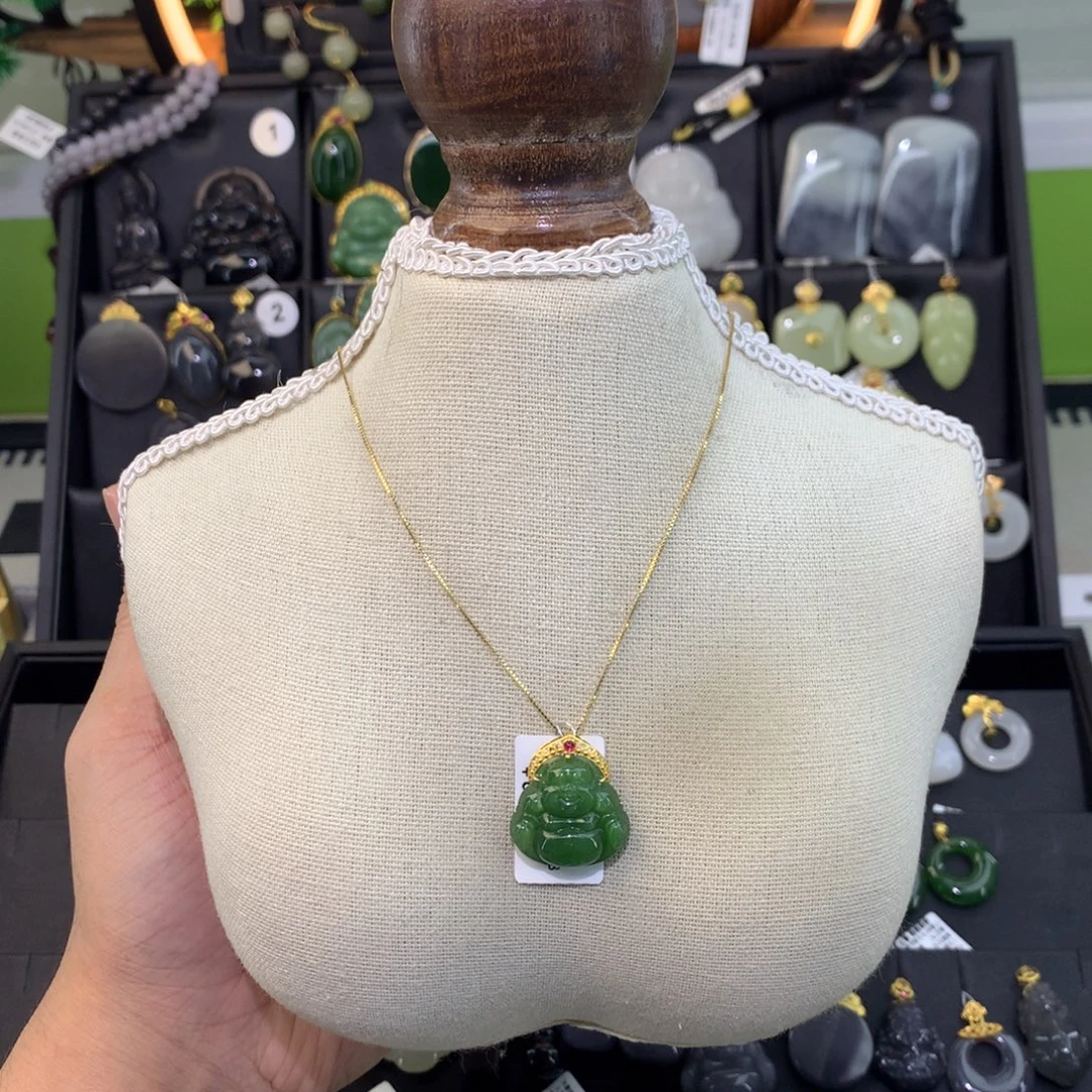 和田玉18K金镶嵌吊坠(赠链)