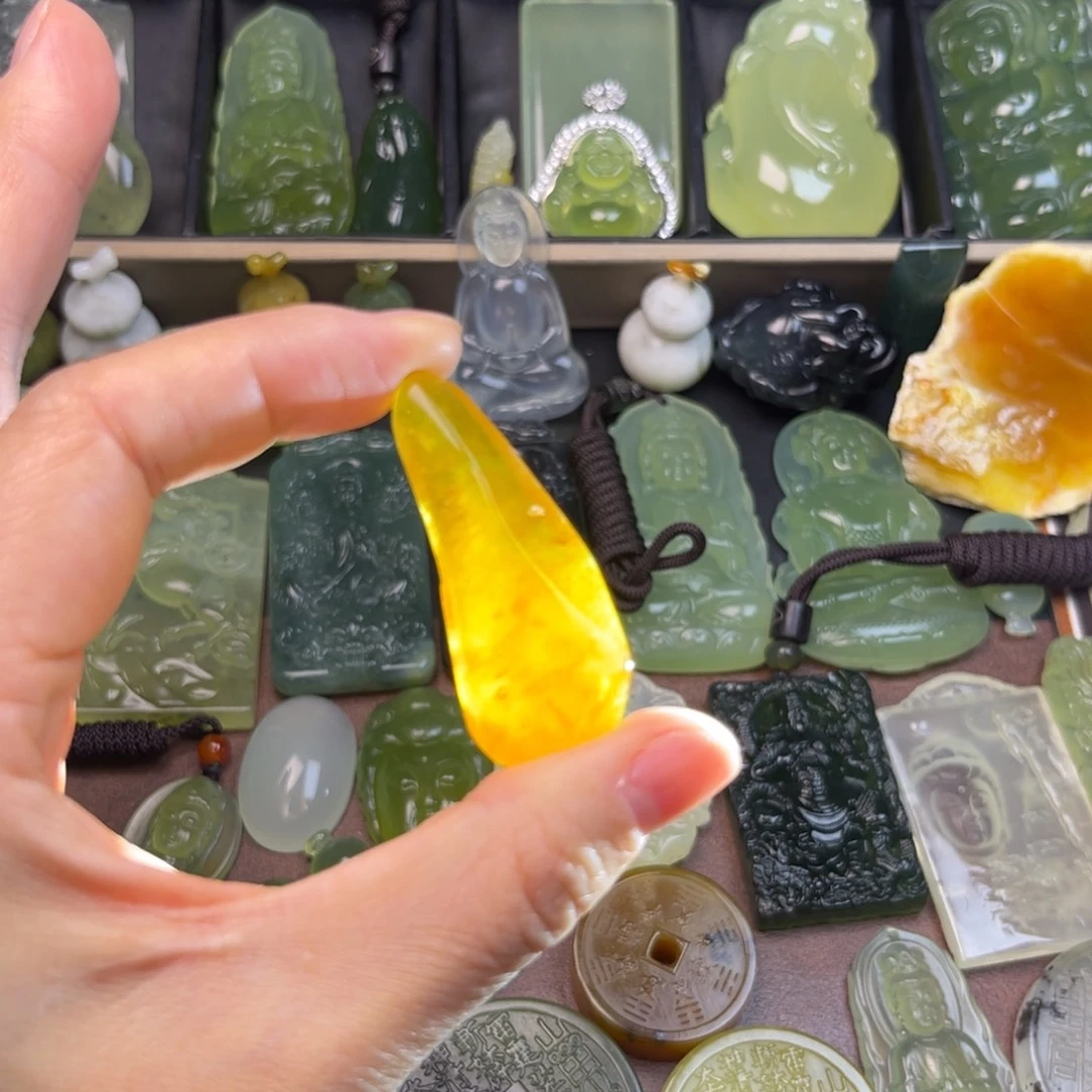 蛇纹石玉未镶嵌吊坠(不含链)