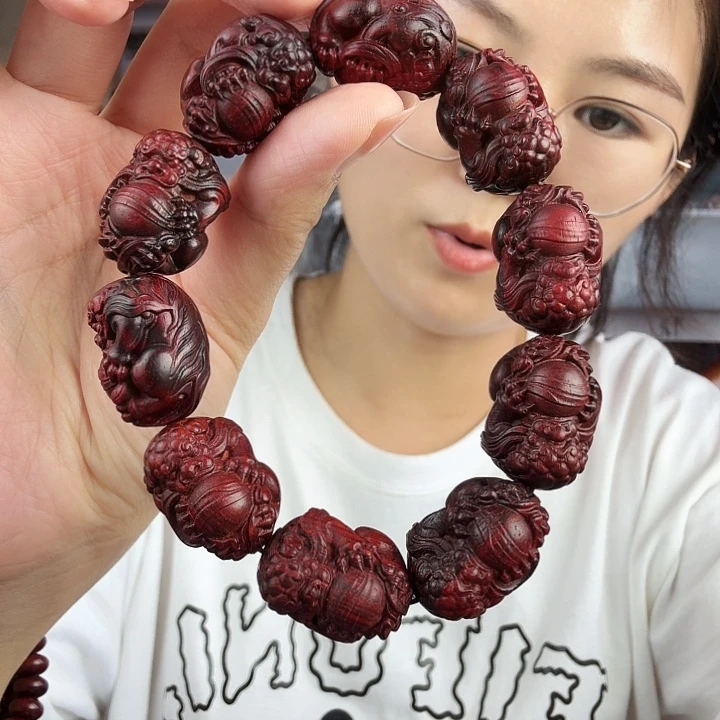 檀香紫檀（小叶紫檀）小叶紫檀貔恘抱彩球