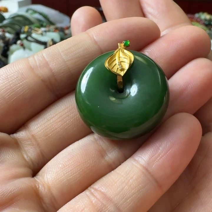 和田玉18K金镶嵌颈饰辣阳绿平安扣事业有成28