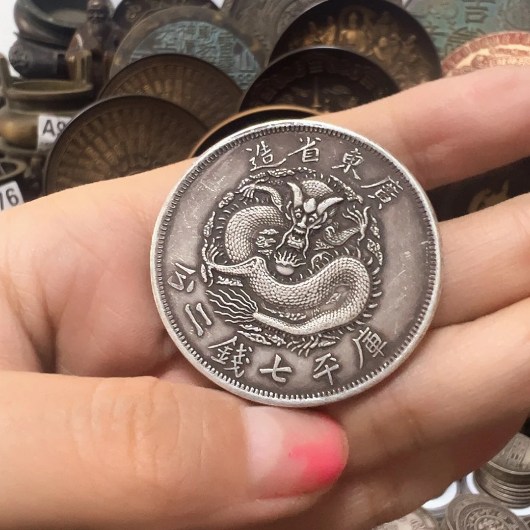 金属复古风格摆件