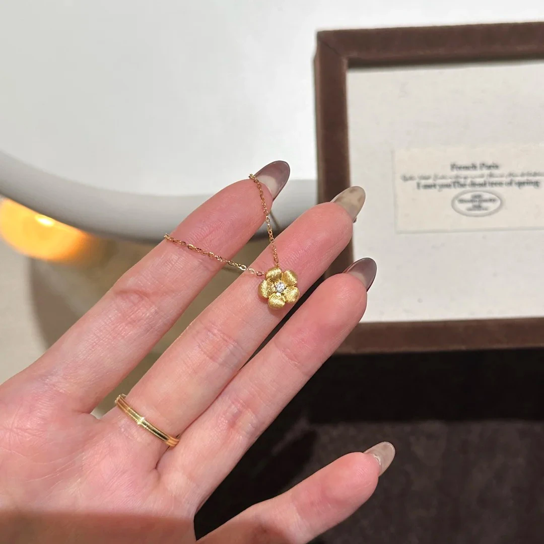 依弗 钛钢项链 花朵项链女轻奢小众小清新气质高级设计感锁骨链