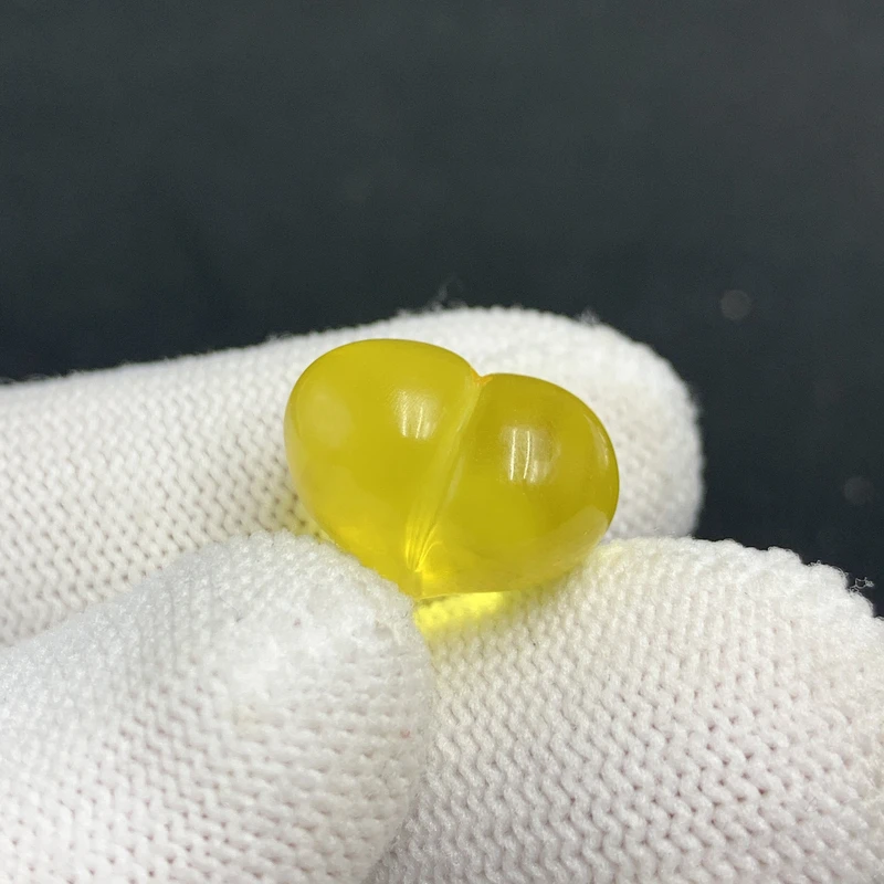 P1194保真原矿俄料尺寸16.7*12.3mm蜜蜡屁桃爱心单颗隔珠支持复检