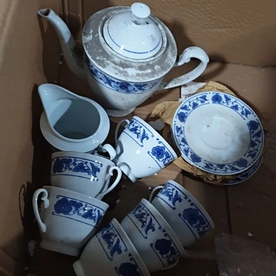 茶盏陶瓷盘子碗啥都有