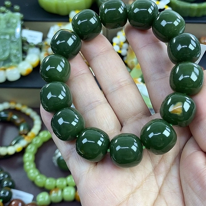 龙***羽透闪石质玉未镶嵌手串