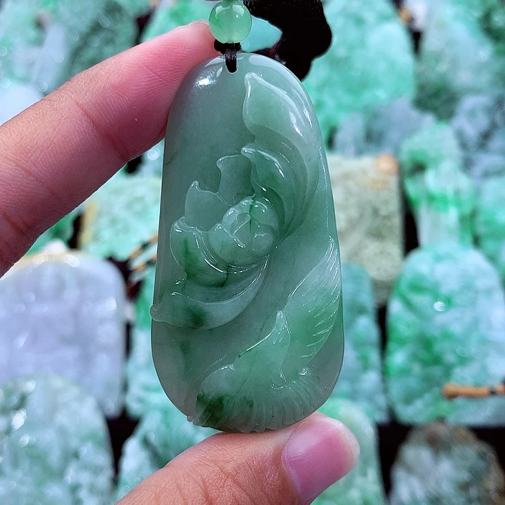 吊坠(不含链)未镶嵌翡翠