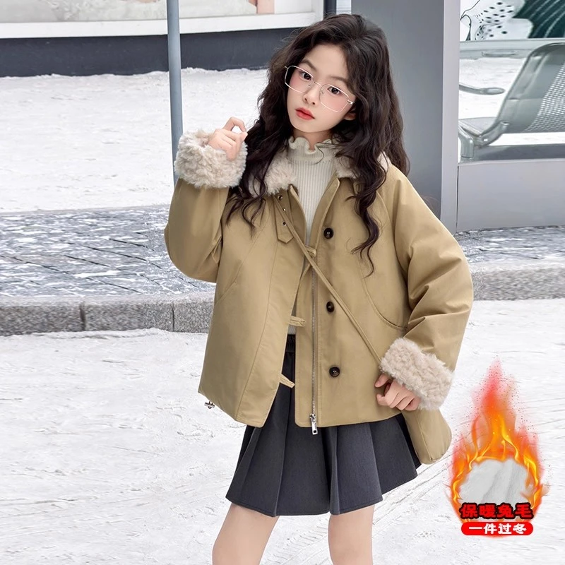 女童冬季羊羔毛翻领加绒派克服2026新款加厚保暖卡其色工装风外套