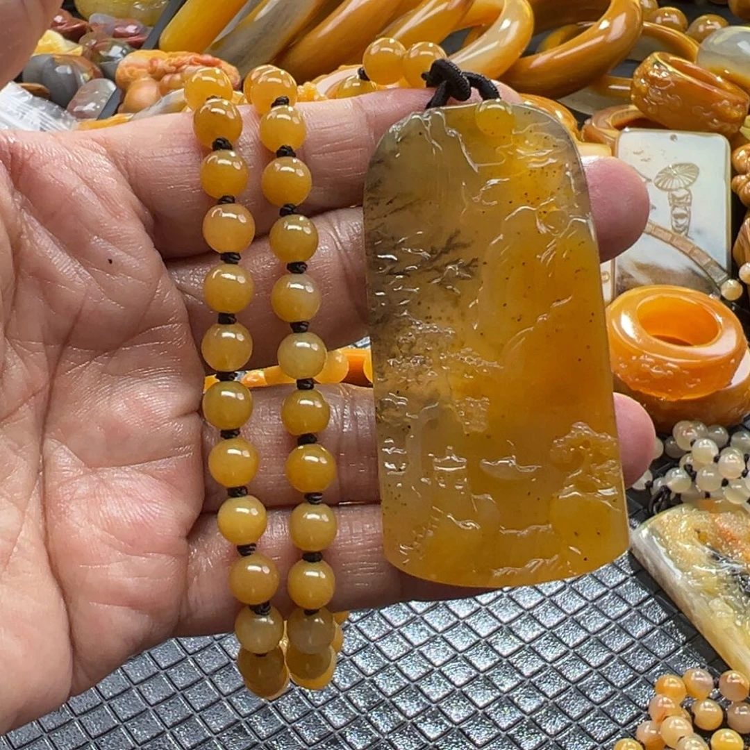 石英质玉未镶嵌颈饰