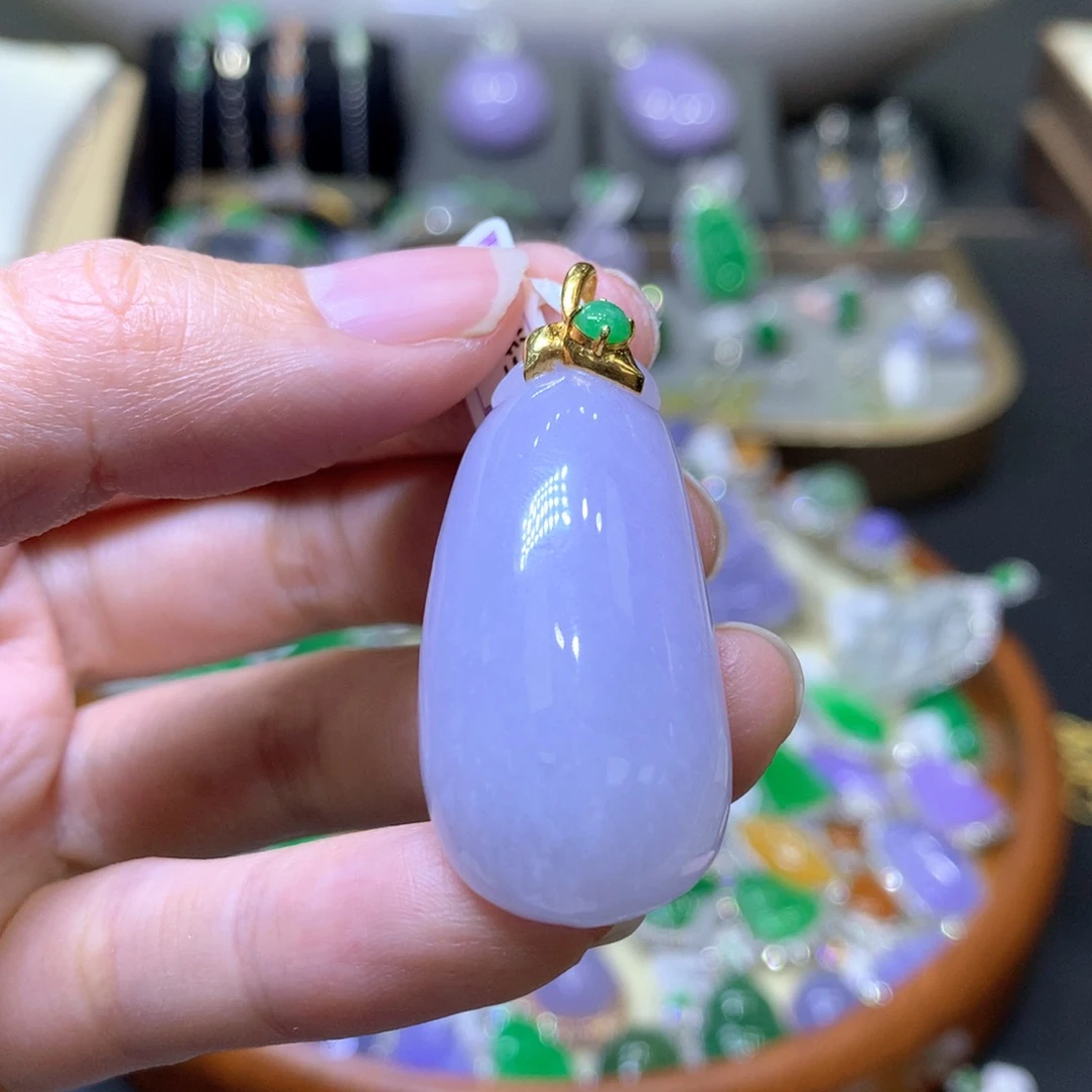 【闪购商品】翡翠颈饰18K金镶嵌翡翠吊坠项链