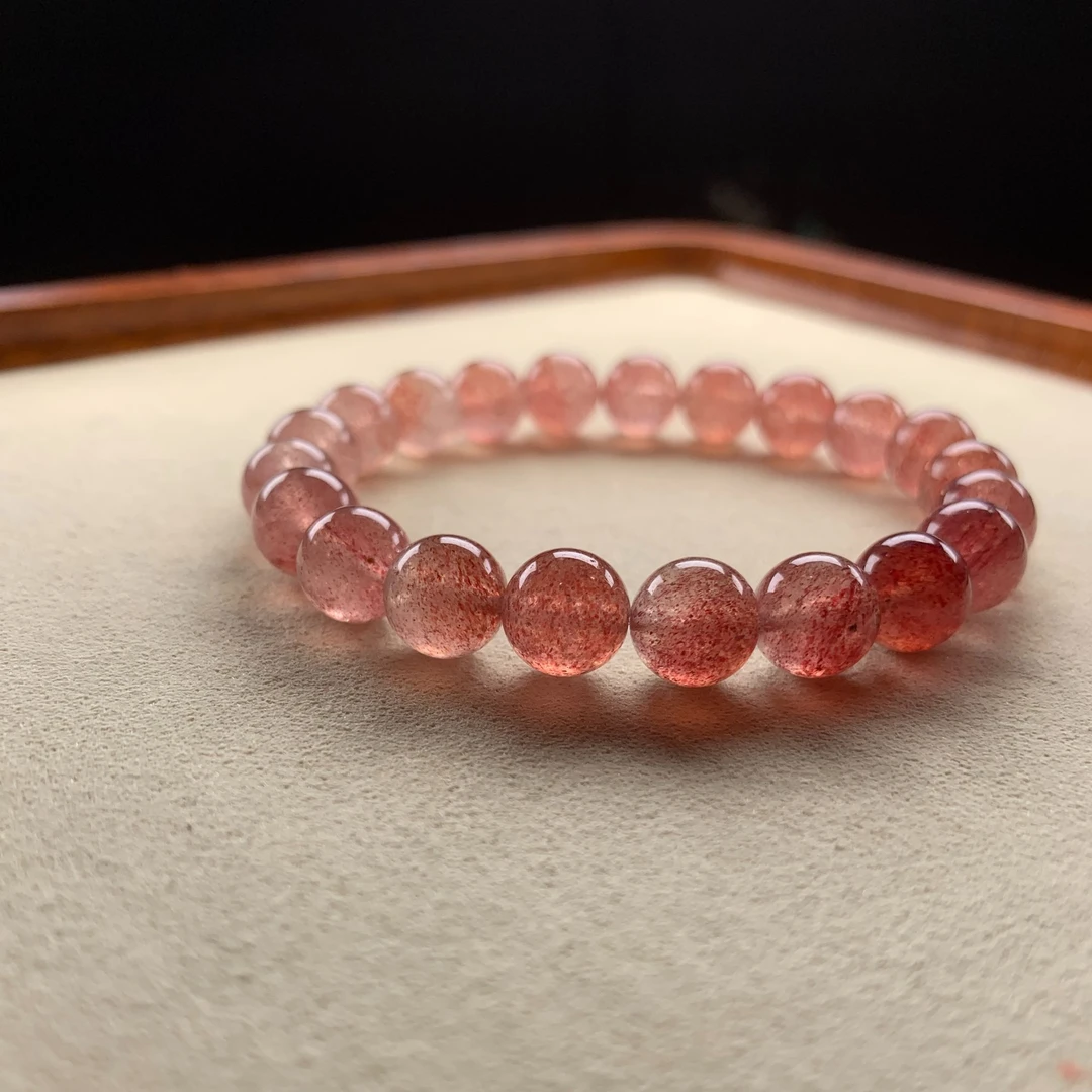 天然透体渐变草莓晶天然手串时尚甜美冰红