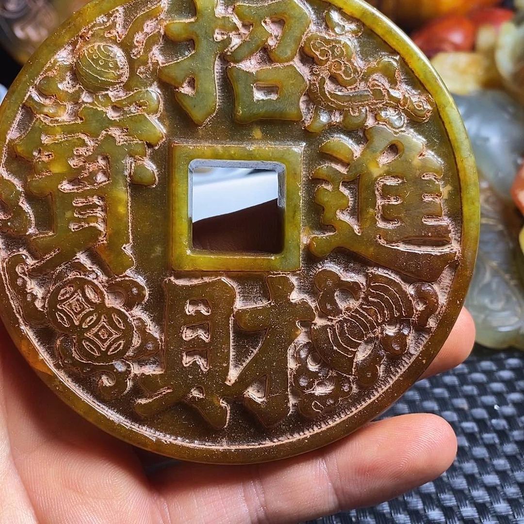 岫岩老玉（透闪石质玉）未镶嵌珠宝奇石