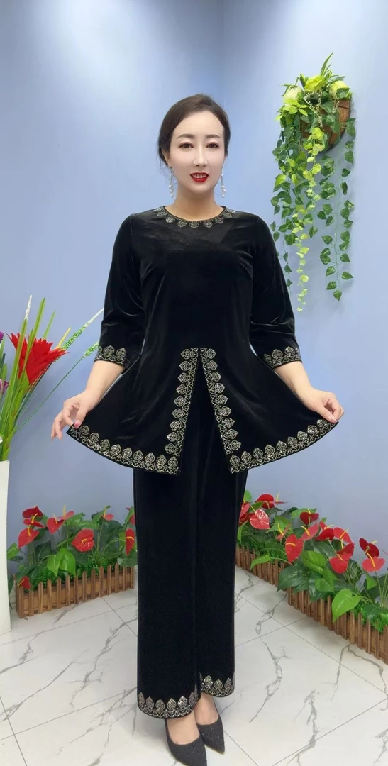 6051款气质重工钻石绒烫钻女士上衣裤子套装