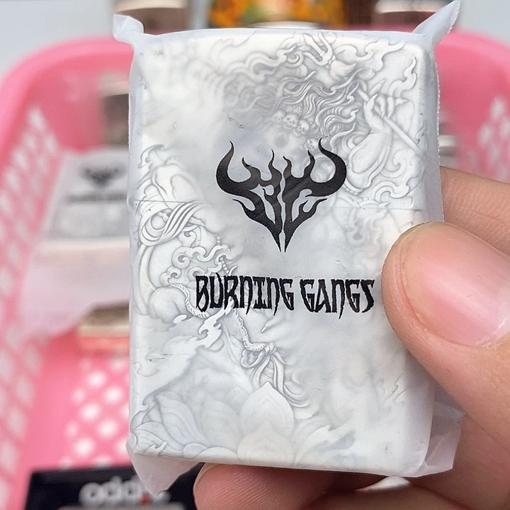 黑**猫黄铜时刻经雕工艺品牌，