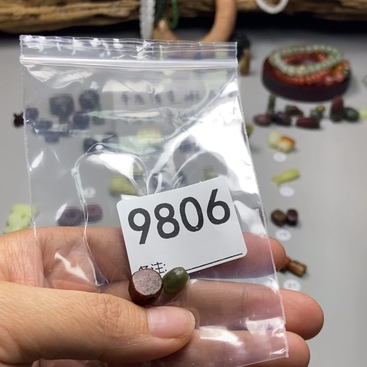 韩***澄蛇纹石玉未镶嵌项链