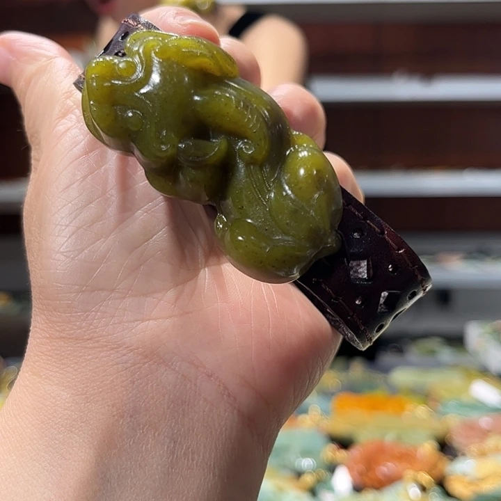 岫玉未镶嵌毛衣链