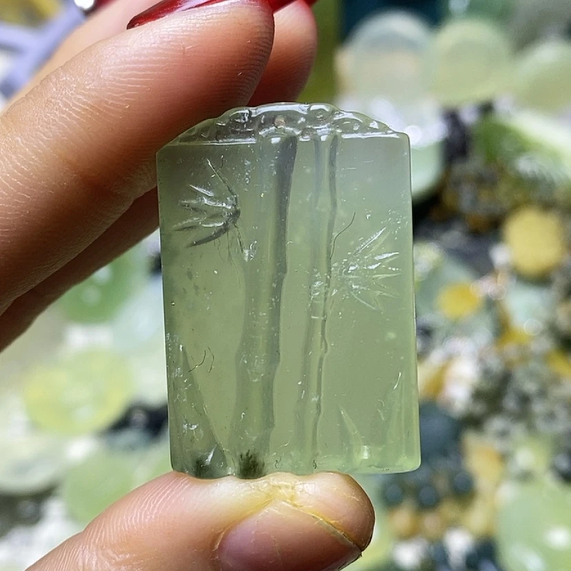 【闪购商品】蛇纹石玉颈饰未镶嵌