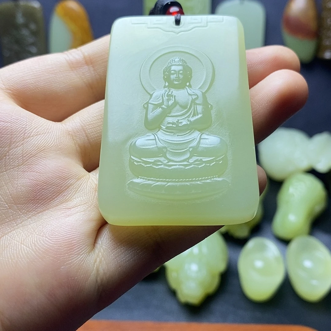 王***英石英质玉未镶嵌珠宝奇石