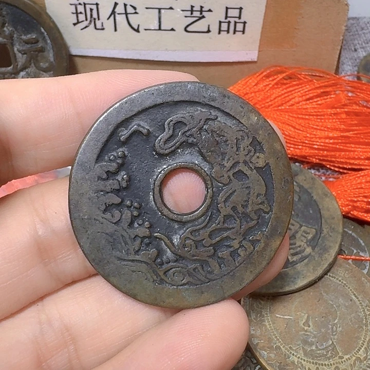 东***客铜现代工艺品花钱